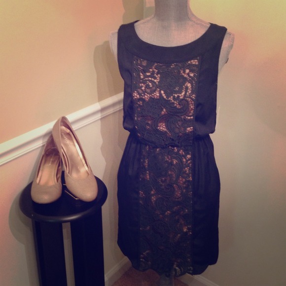 ✨Reduced✨ Jessica Simpson Lace Design Dress