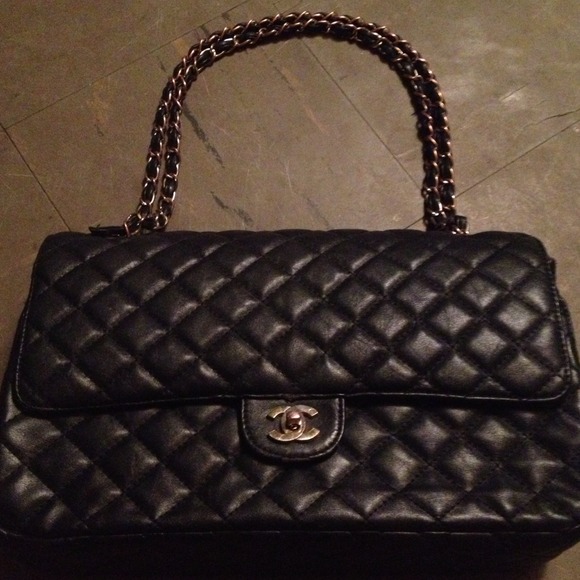 USED BLACK CHANEL PURSE