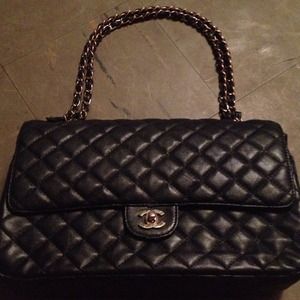 USED BLACK CHANEL PURSE
