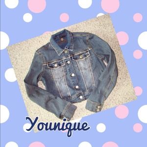 Stretch cropped denim jacket