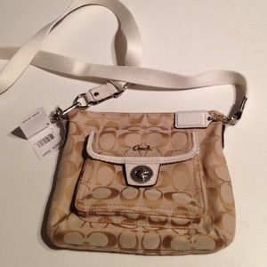 Reduced! NWT Coach SIG Pocket Swingpack Crossbody
