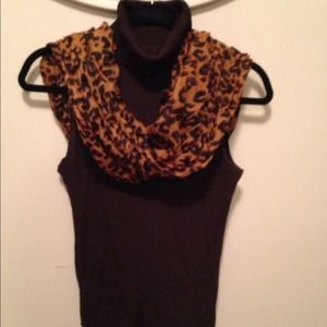 Turtle neck sleeveless top