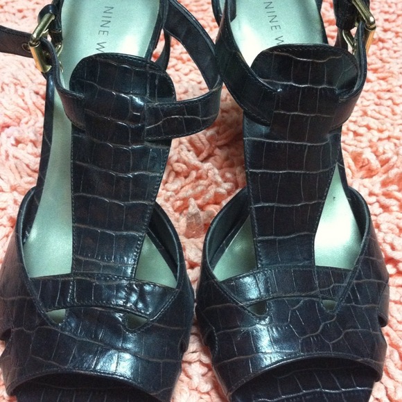NINE WEST Heels