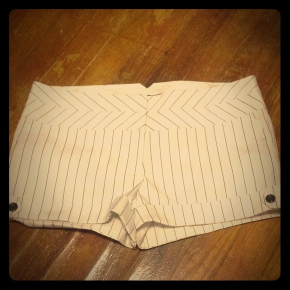 Guess shorts.