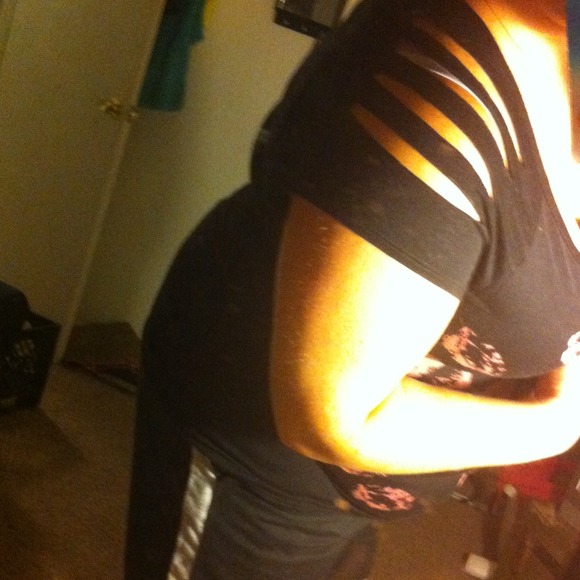 DEB shirt with kiss lips - Picture 2 of 3