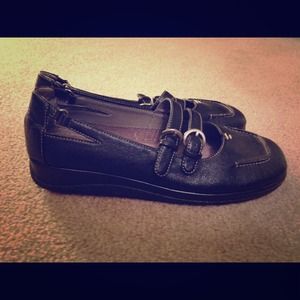 New without box aerosole   Close working shows