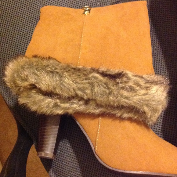Cushion Walk Faux Fur Tall Boot - Picture 4 of 4