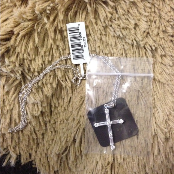 ⛔SOLD⛔ ✨NEW✨ Sterling Silver 925 Necklace with CZ