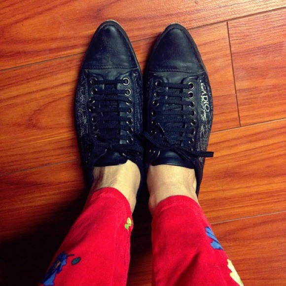 Shoe - Picture 3 of 3