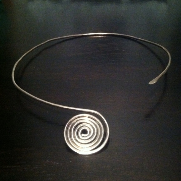 Silver choker necklace