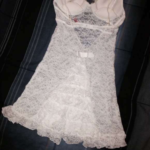 Victoria's Secret Lingerie!!! - Picture 3 of 4