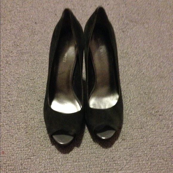 Nine west open toe pumps