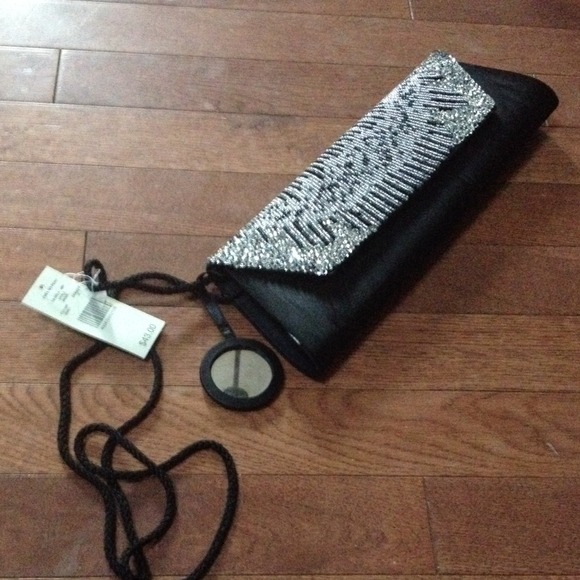 Formal clutch - Picture 2 of 3