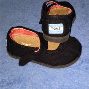 toms