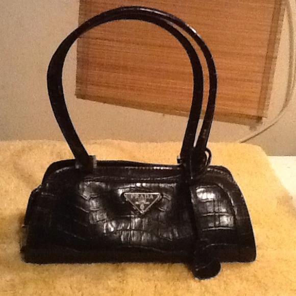 Small Prada purse! Great shape!