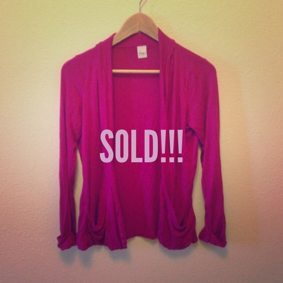 🎀Kirra flowy sweater🎀