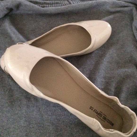 Nude patent leather flats