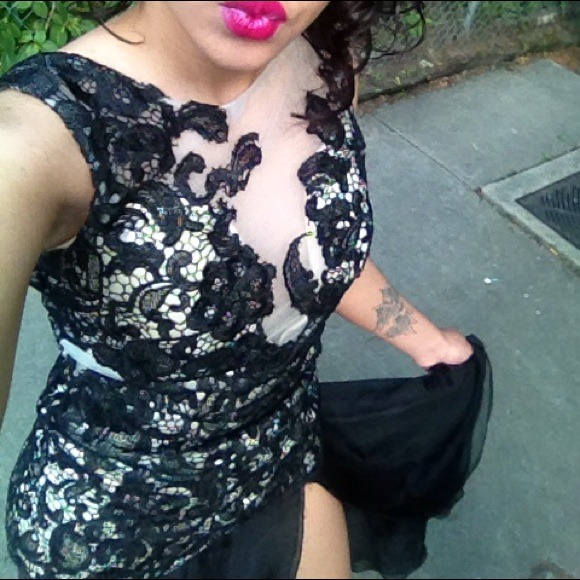 Mermaid lace prom/wedding dress price negotiable