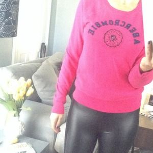 SOLD in bundle! Super soft Abercrombie sweatshirt