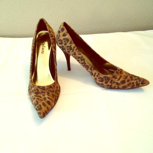 Cheetah print heels. Lightly worn. - Picture 1 of 1