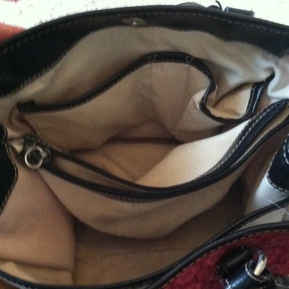 Handbag - Picture 2 of 3