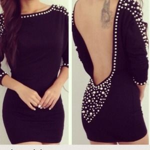 V back pearl dress