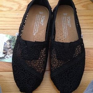 TOMS black crochet