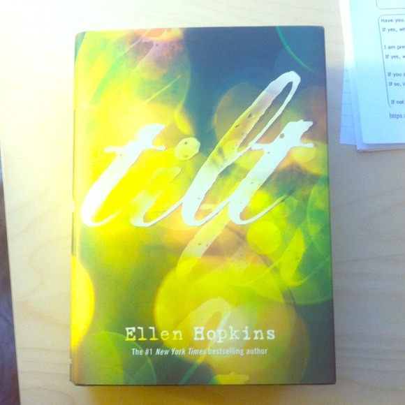 Tilt book - Picture 1 of 2