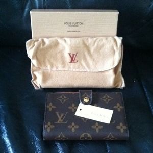 Brand new with box & dust bag! Inspired LV wallet!