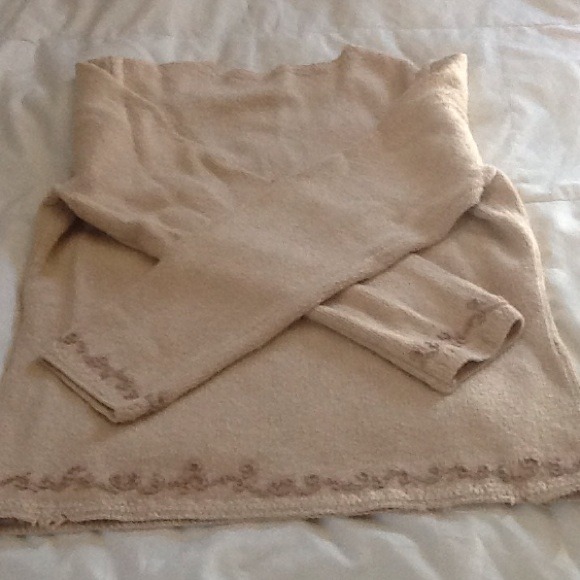 Sale! Funky stitched sweater! - Picture 4 of 4