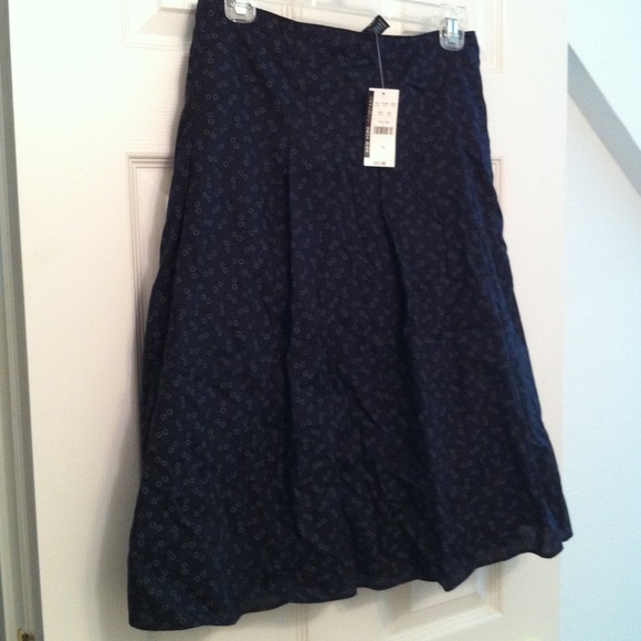 Knee length Aline skirt navy blue - Picture 3 of 3