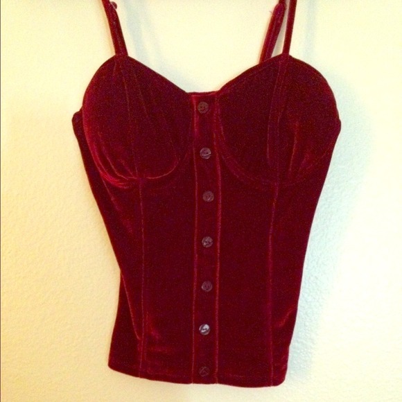 Burgundy top - Picture 1 of 3