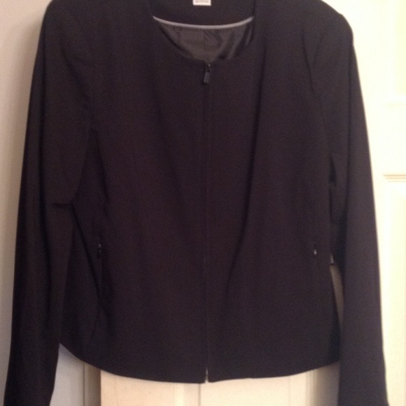 Short jacket - Picture 1 of 3