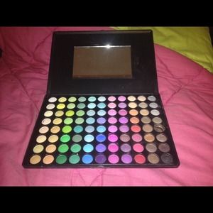 Coastal Scents Eye Shadow Palette 88