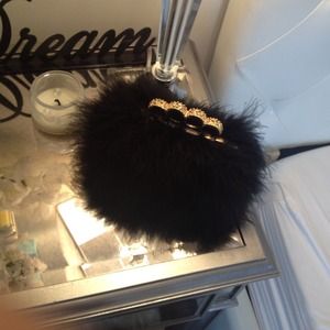 ⚡💕BCBG BLACK/GOLD FEATHER JEWELED QUINN CLUTCH 😍