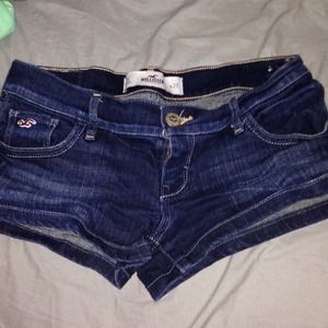 **PRICE LOWERED!! Size 5 hollister shorts