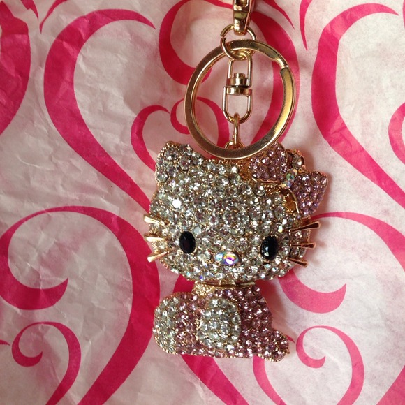 💚sold @hismrs💚 bundled Kitty Swarvorski  💕pink