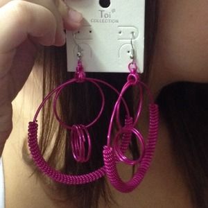 Pink earrings🙆