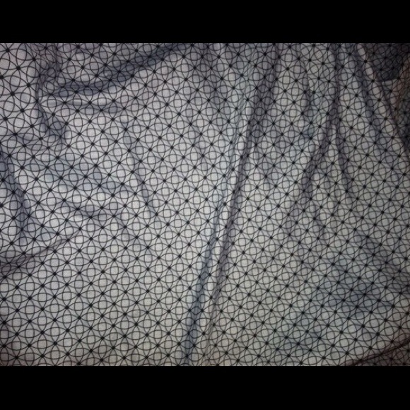 Black and white sheets and two pillow cases