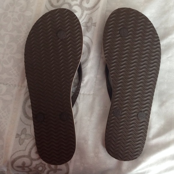 💥SOLD💥NEW Sperry Flip Flops - Picture 2 of 2