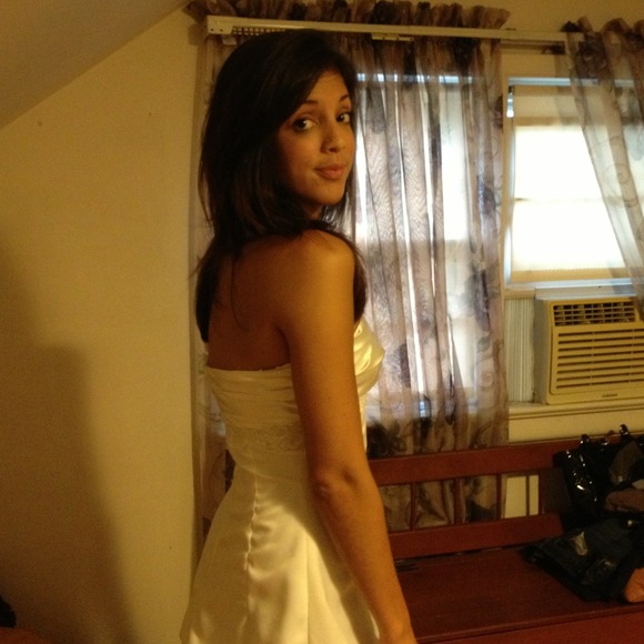 Wedding/Sweet 16 dress - Picture 2 of 4