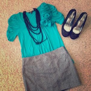 Cute Teal top!