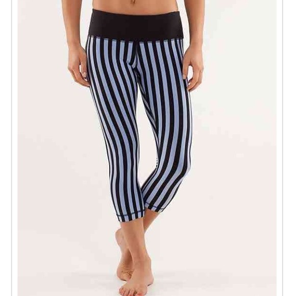 *****SOLD****BNWT wunder under crop