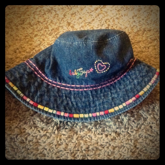 Baby gap hat. 6-12 months🚫sold🚫