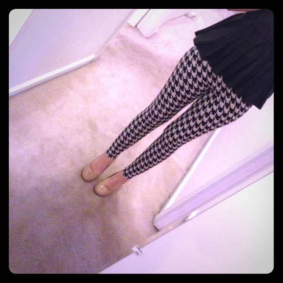Houndstooth leggings!!!!