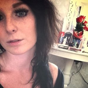 Meet your seller!🎀🌻