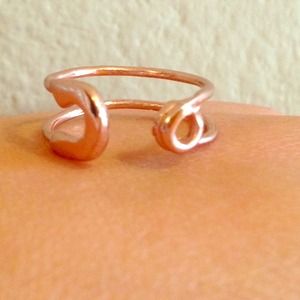 Saftey pin ring in gold silver ad rose gold