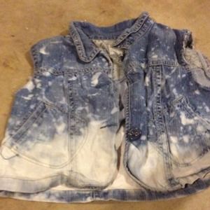 Bleached reconstructed jacket