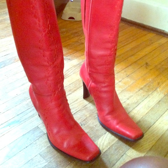 Gorgeous Red leather boots👅👀