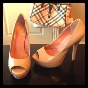 Nude Patent Vince Camuto Peep-Toe Platform Pumps
